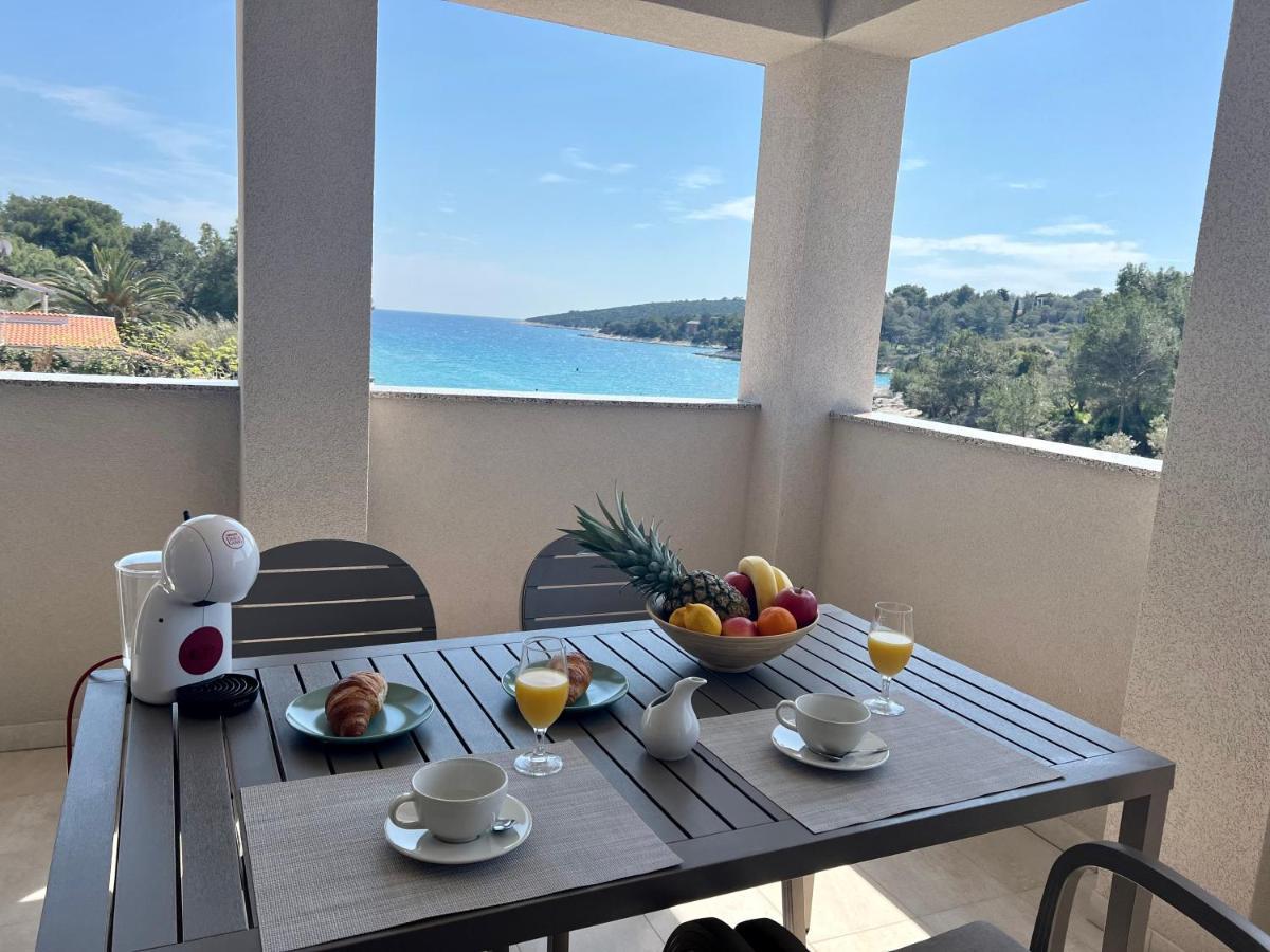 Apartments Divna مالي لوشينغْ المظهر الخارجي الصورة