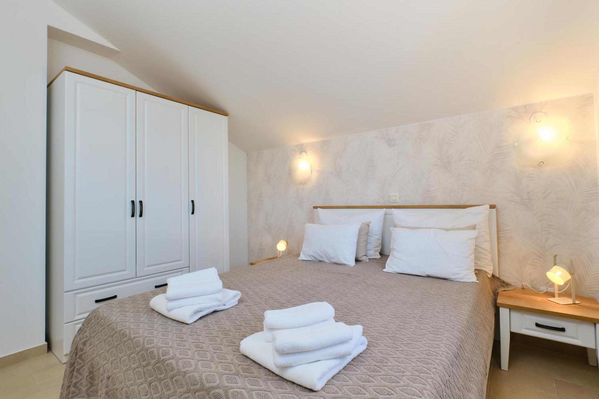 Apartments Divna مالي لوشينغْ المظهر الخارجي الصورة